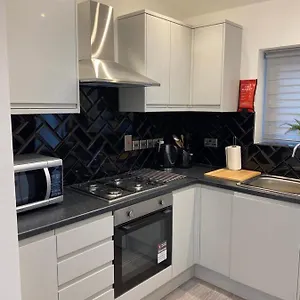  Apartment London Flat With Garden United Kingdom