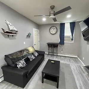  Apartment Near Airport United States